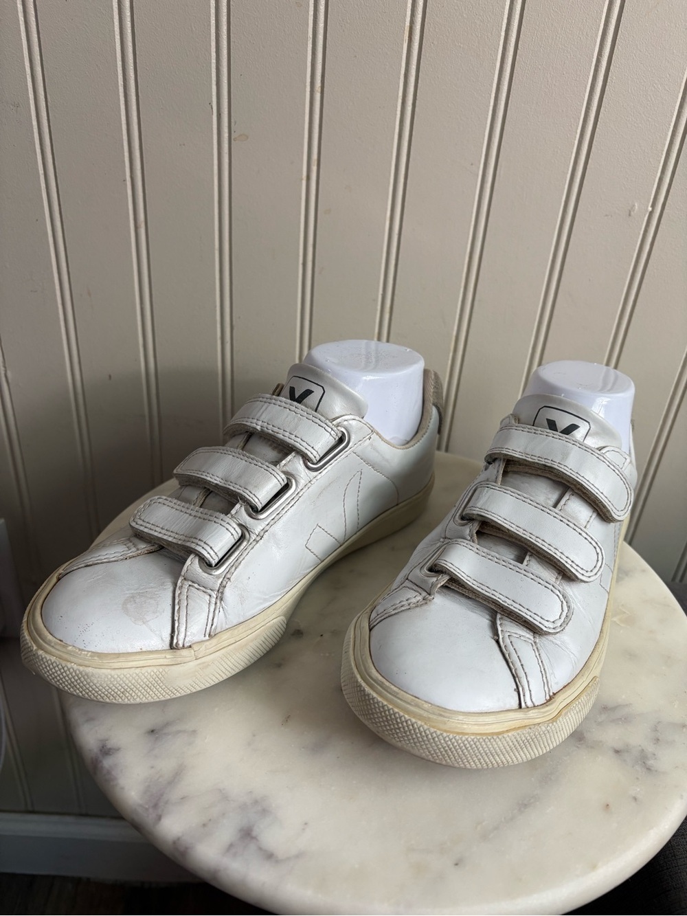 Veja Leather Recife Three Strap Velcro Sneakers Women’s 6 White Designer Luxury - Picture 4 of 11